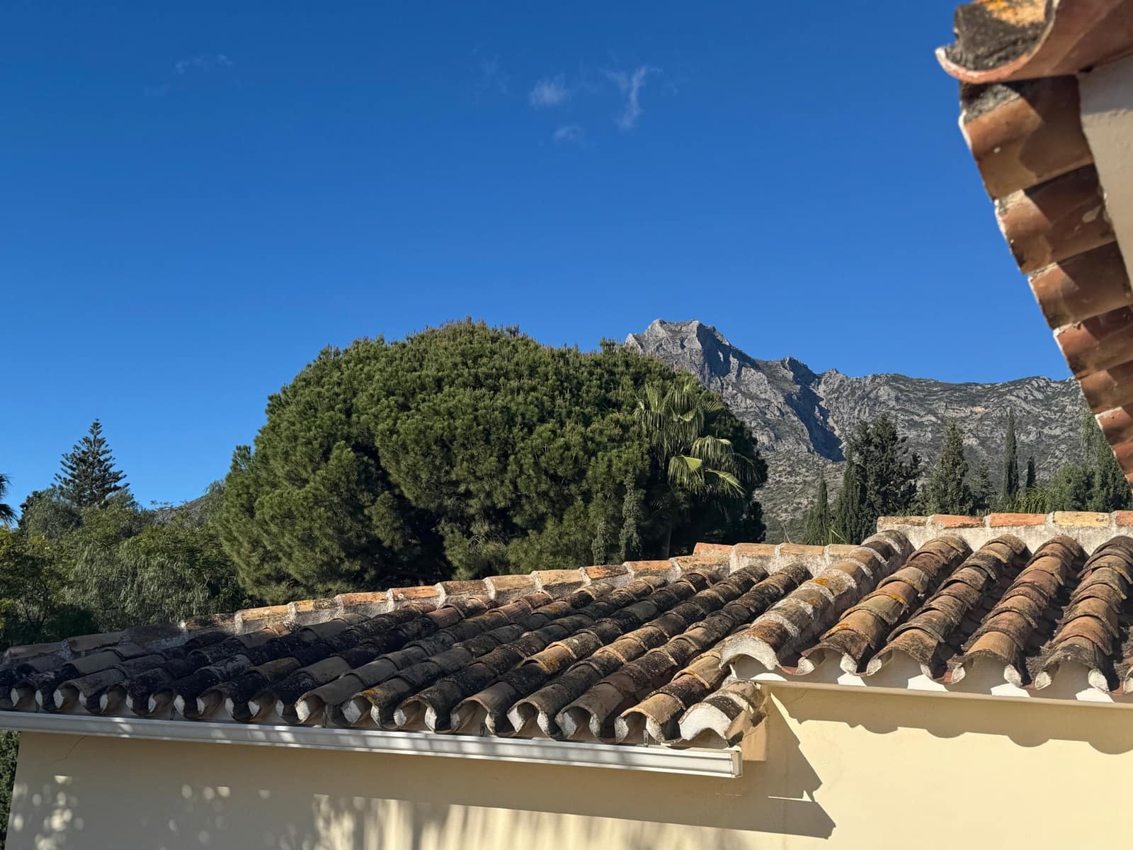 5 soverom Villa til salgs i Marbella med svømmebasseng garasje - € 1 995 000 (Ref: 9115961)