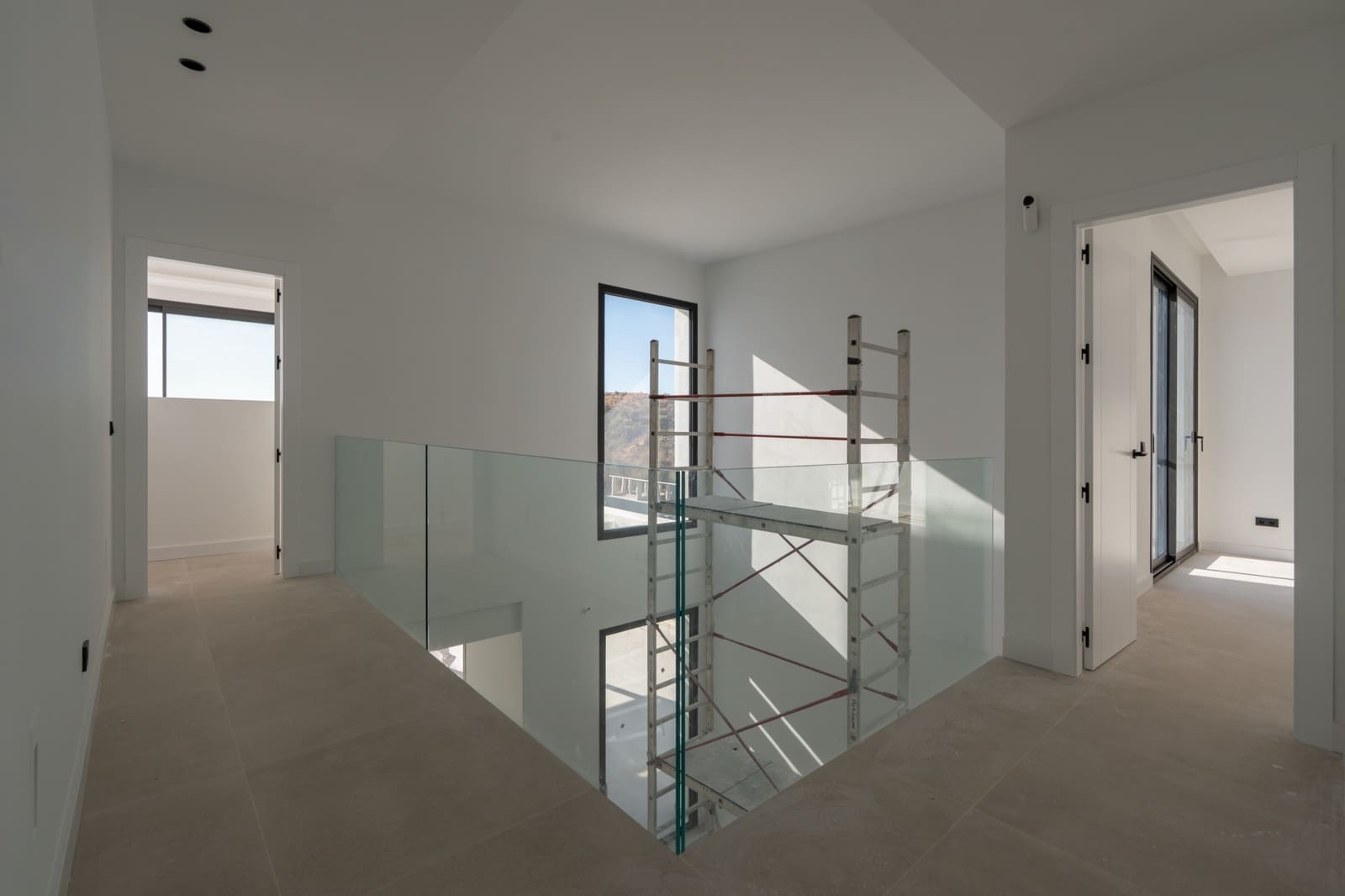 4 soveværelse Villa til salg i Mijas Costa med swimmingpool garage - € 1.939.000 (Ref: 9115962)