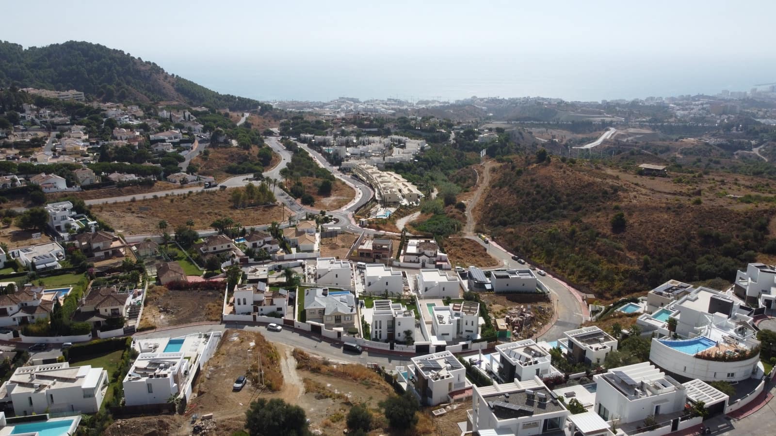 4 soveværelse Villa til salg i Mijas Costa med swimmingpool garage - € 1.939.000 (Ref: 9115962)