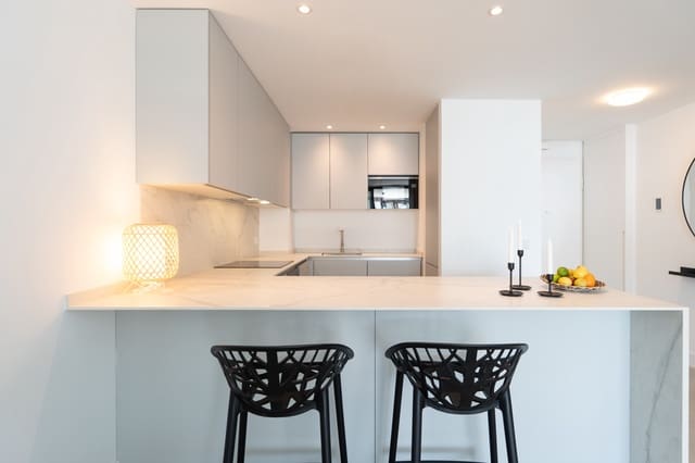 2 bedroom Apartment for sale in El Higuerón, Fuengirola with pool garage - € 545,000 (Ref: 9159335)