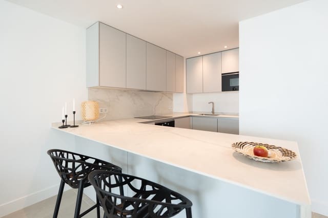 2 bedroom Apartment for sale in El Higuerón, Fuengirola with pool garage - € 545,000 (Ref: 9159335)