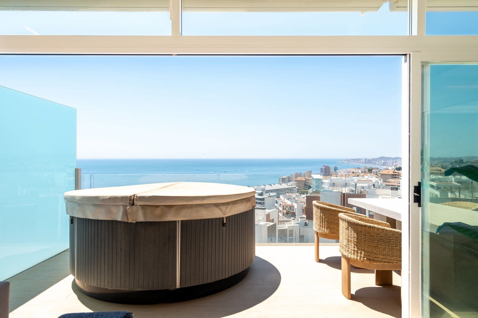 3 soverom Penthouse til salgs i Fuengirola med svømmebasseng garasje - € 1 149 000 (Ref: 9173336)