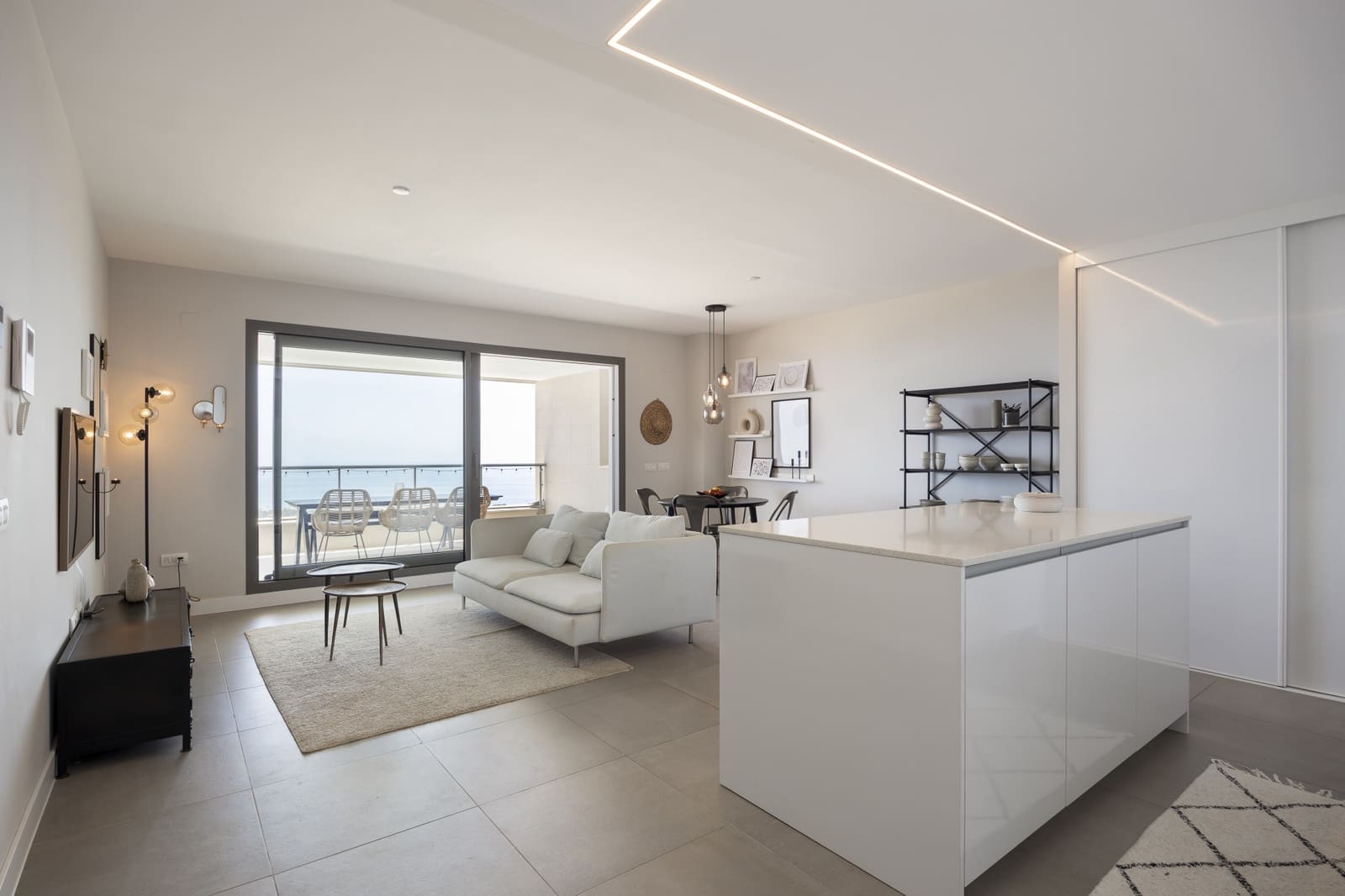 2 slaapkamer Appartement te koop in Benalmadena Costa - € 575.000 (Ref: 9190982)