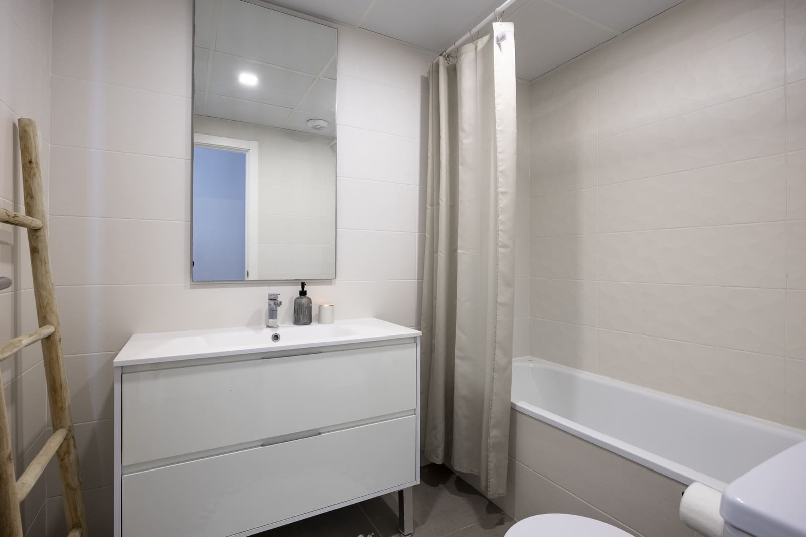 2 slaapkamer Appartement te koop in Benalmadena Costa - € 575.000 (Ref: 9190982)