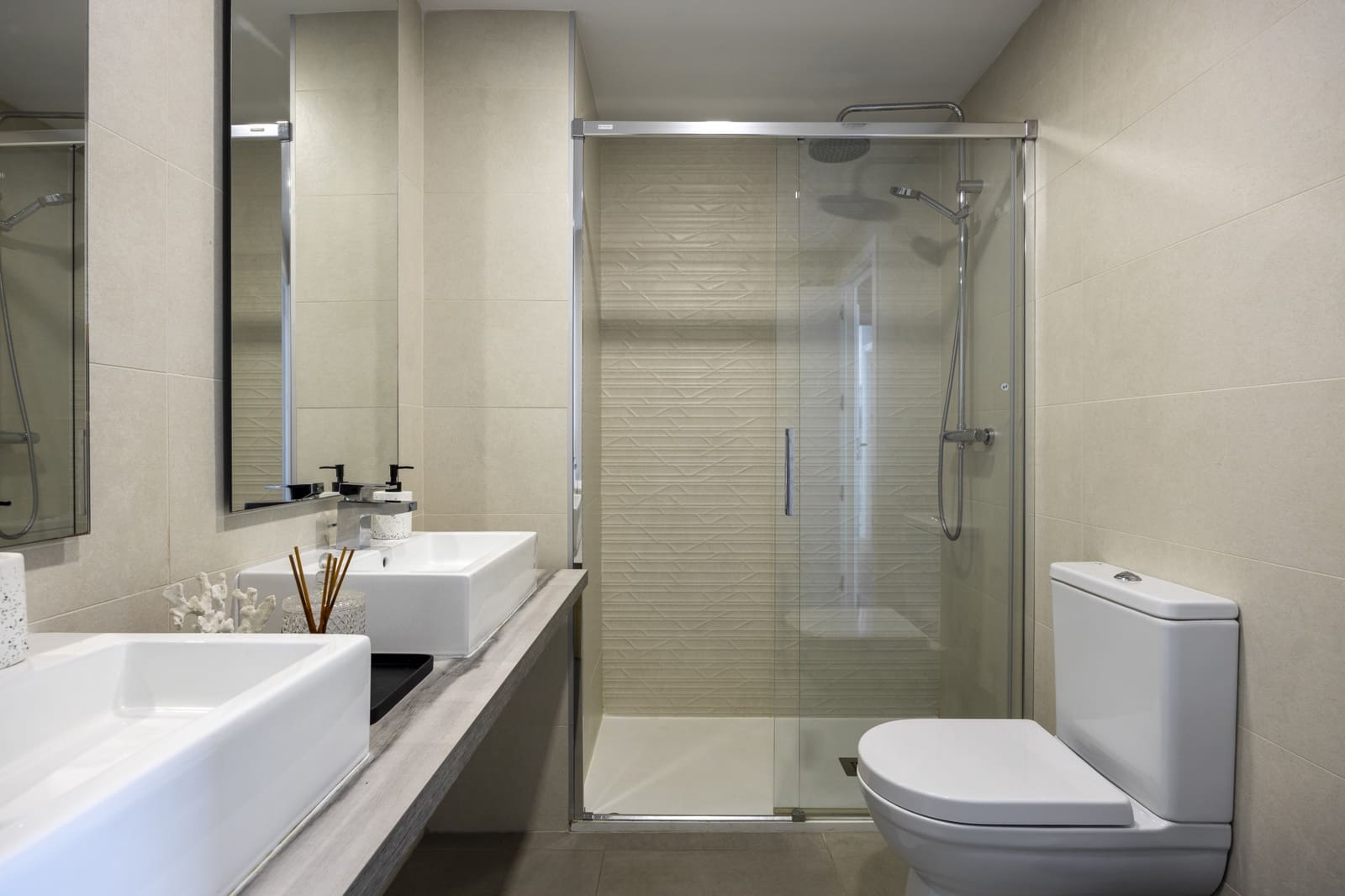 2 slaapkamer Appartement te koop in Benalmadena Costa - € 575.000 (Ref: 9190982)