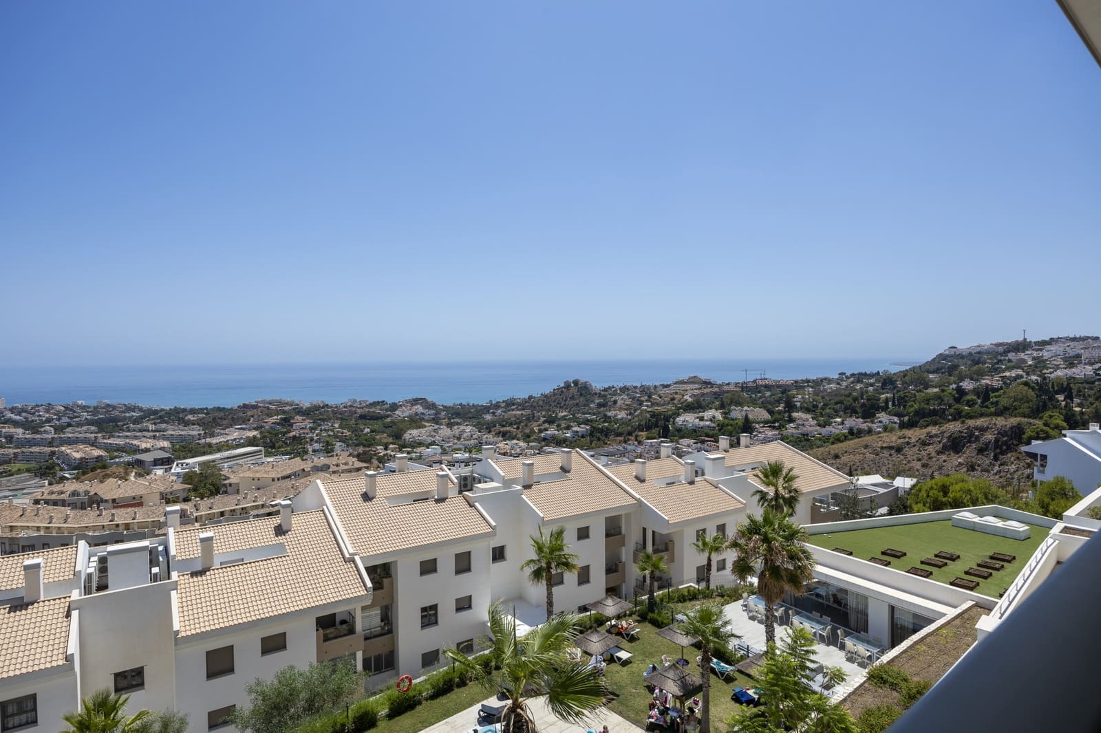 2 slaapkamer Appartement te koop in Benalmadena Costa - € 575.000 (Ref: 9190982)