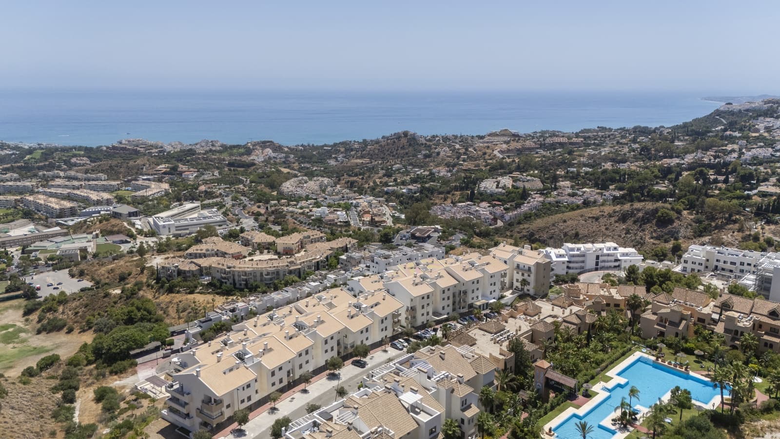 2 slaapkamer Appartement te koop in Benalmadena Costa - € 575.000 (Ref: 9190982)