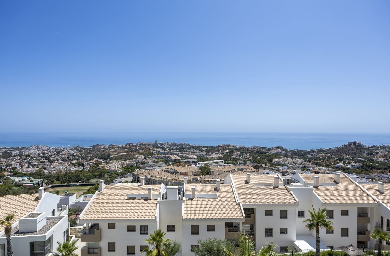 2 makuuhuone Huoneisto myytävänä paikassa Benalmadena Costa - 575 000 € (Ref: 9190982)