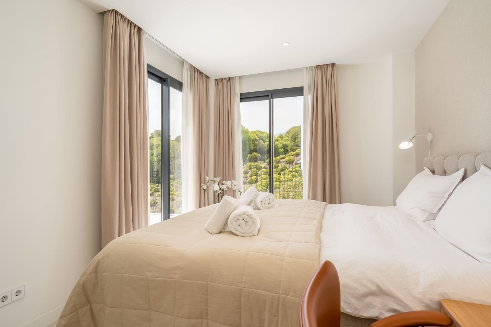 3 bedroom Apartment for sale in Fuengirola with pool - € 995,000 (Ref: 9254873)