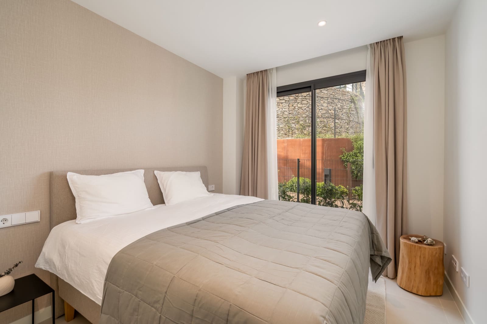 3 bedroom Apartment for sale in Fuengirola with pool - € 995,000 (Ref: 9254873)