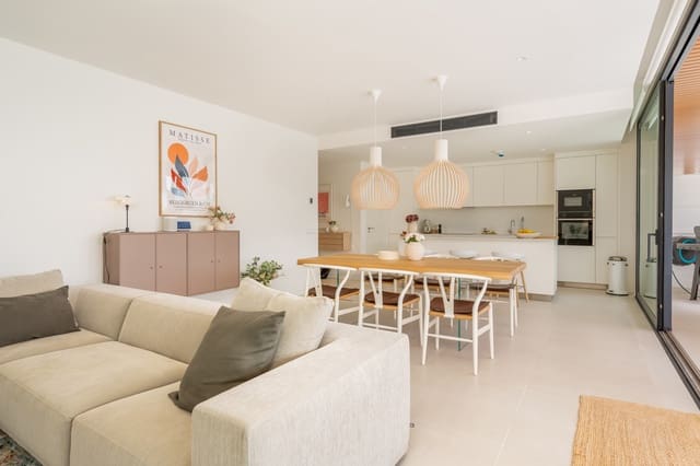 3 bedroom Apartment for sale in El Higuerón, Fuengirola with pool - € 995,000 (Ref: 9254873)