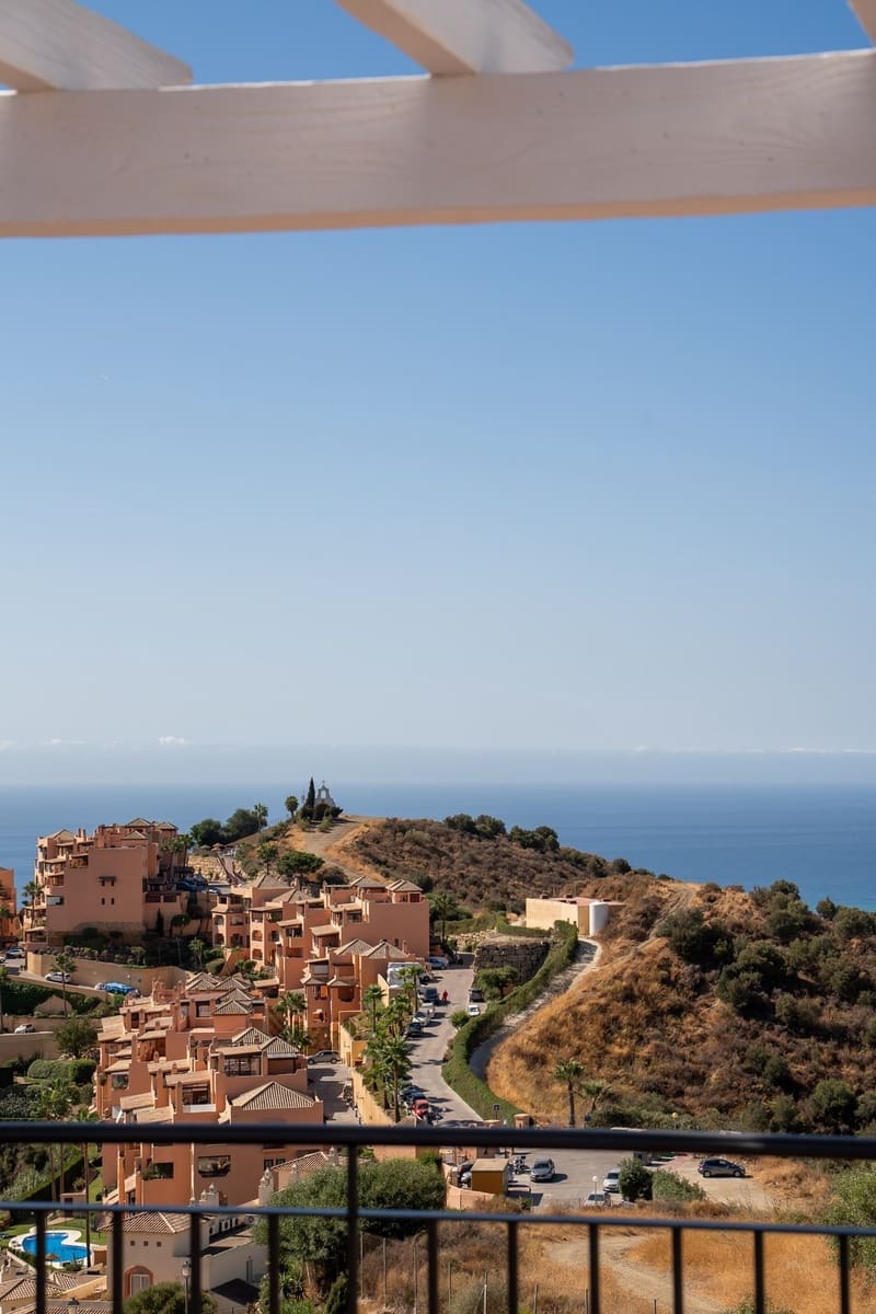 2 soverom Penthouse til salgs i Sitio de Calahonda med svømmebasseng garasje - € 525 000 (Ref: 9300886)