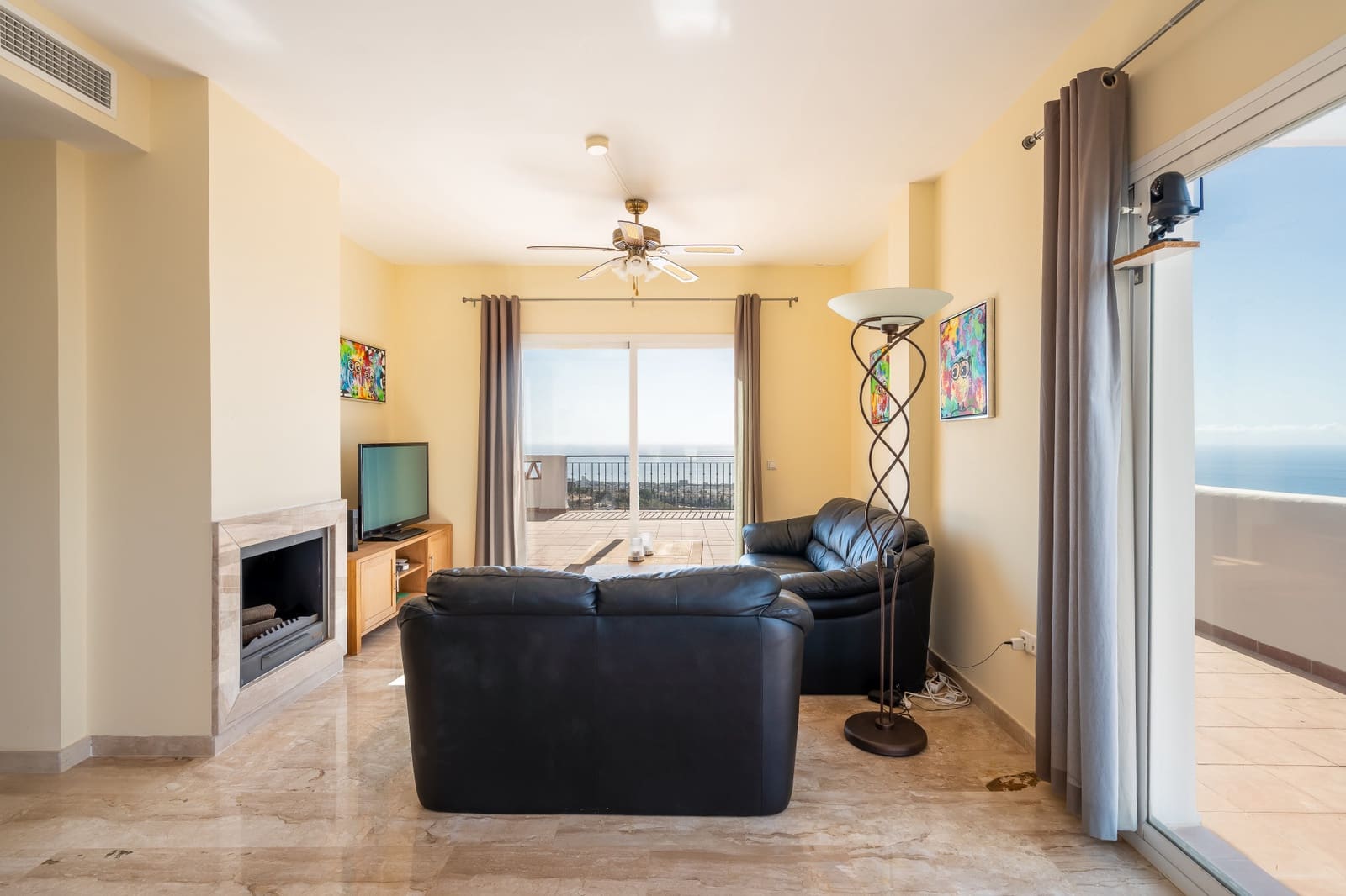 2 soverom Penthouse til salgs i Sitio de Calahonda med svømmebasseng garasje - € 525 000 (Ref: 9300886)