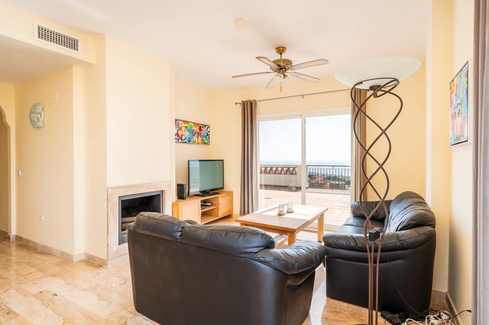 2 soverom Penthouse til salgs i Sitio de Calahonda med svømmebasseng garasje - € 525 000 (Ref: 9300886)