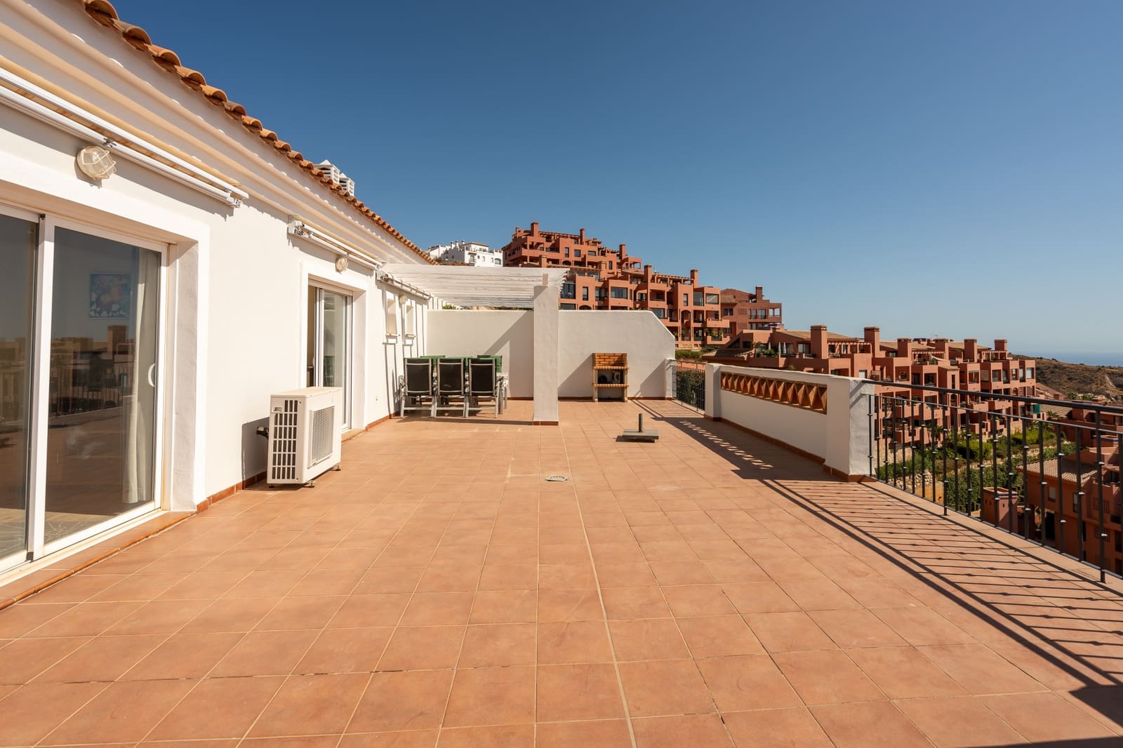 2 soverom Penthouse til salgs i Sitio de Calahonda med svømmebasseng garasje - € 525 000 (Ref: 9300886)