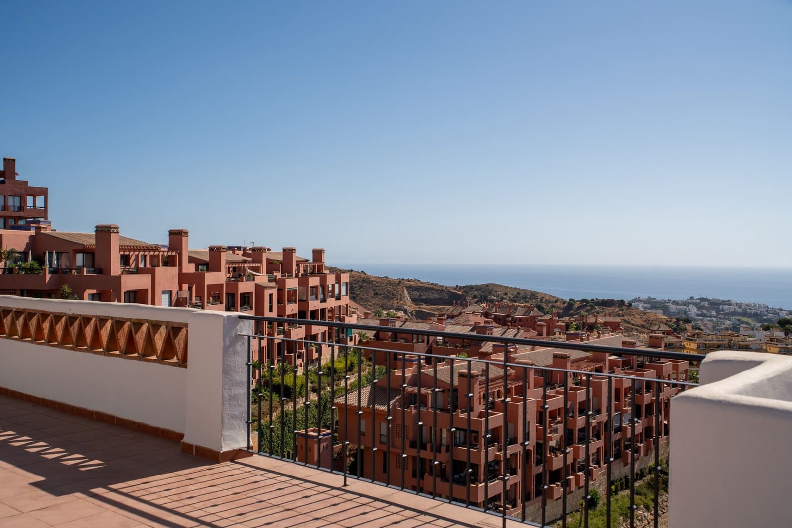 2 soverom Penthouse til salgs i Sitio de Calahonda med svømmebasseng garasje - € 525 000 (Ref: 9300886)