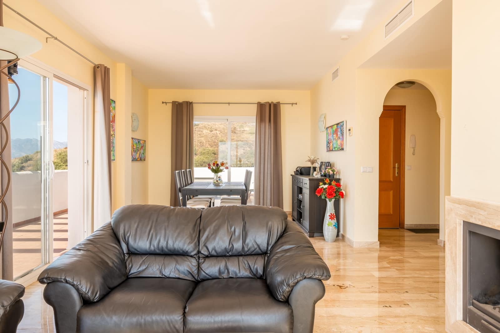 2 bedroom Penthouse for sale in Sitio de Calahonda with pool garage - € 525,000 (Ref: 9300886)