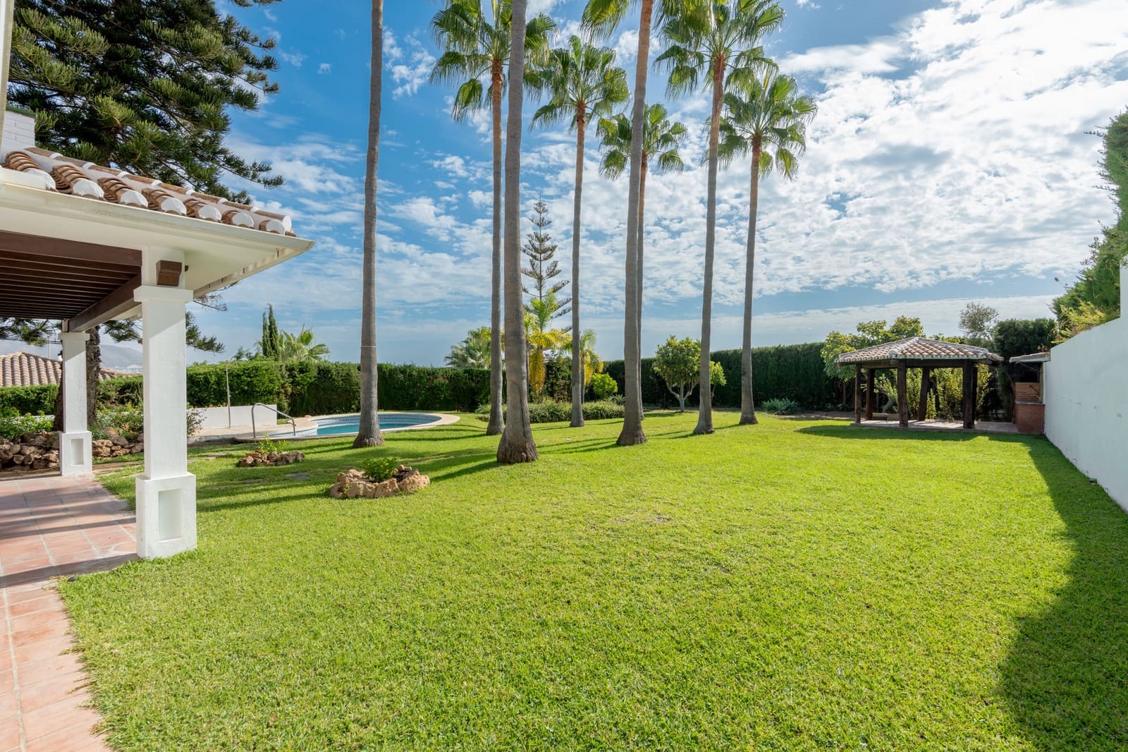 6 makuuhuone Huvila myytävänä paikassa Cerro del Aguila mukana uima-altaan 
autotalli - 965 000 € (Ref: 9303276)