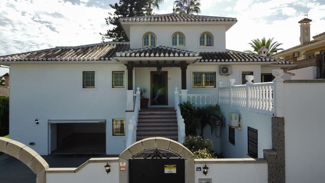 6 soverom Villa til salgs i Cerro del Aguila, Mijas med svømmebasseng garasje - € 895 000 (Ref: 9303276)