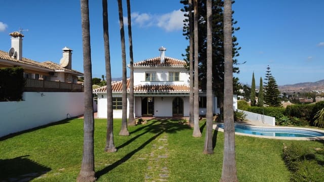 6 soverom Villa til salgs i Cerro del Aguila, Mijas med svømmebasseng garasje - € 895 000 (Ref: 9303276)