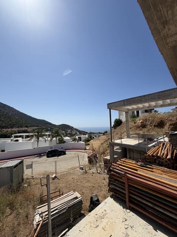Chalet de 4 habitaciones en Mijas Costa, Mijas en venta con piscina garaje - 1.250.000 € (Ref: 9359016)