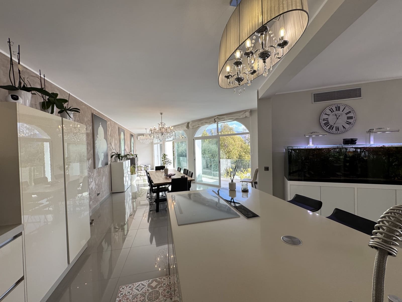 4 sypialnia Willa na sprzedaż w Benahavis z basenem - 3 195 000 € (Ref: 9362264)