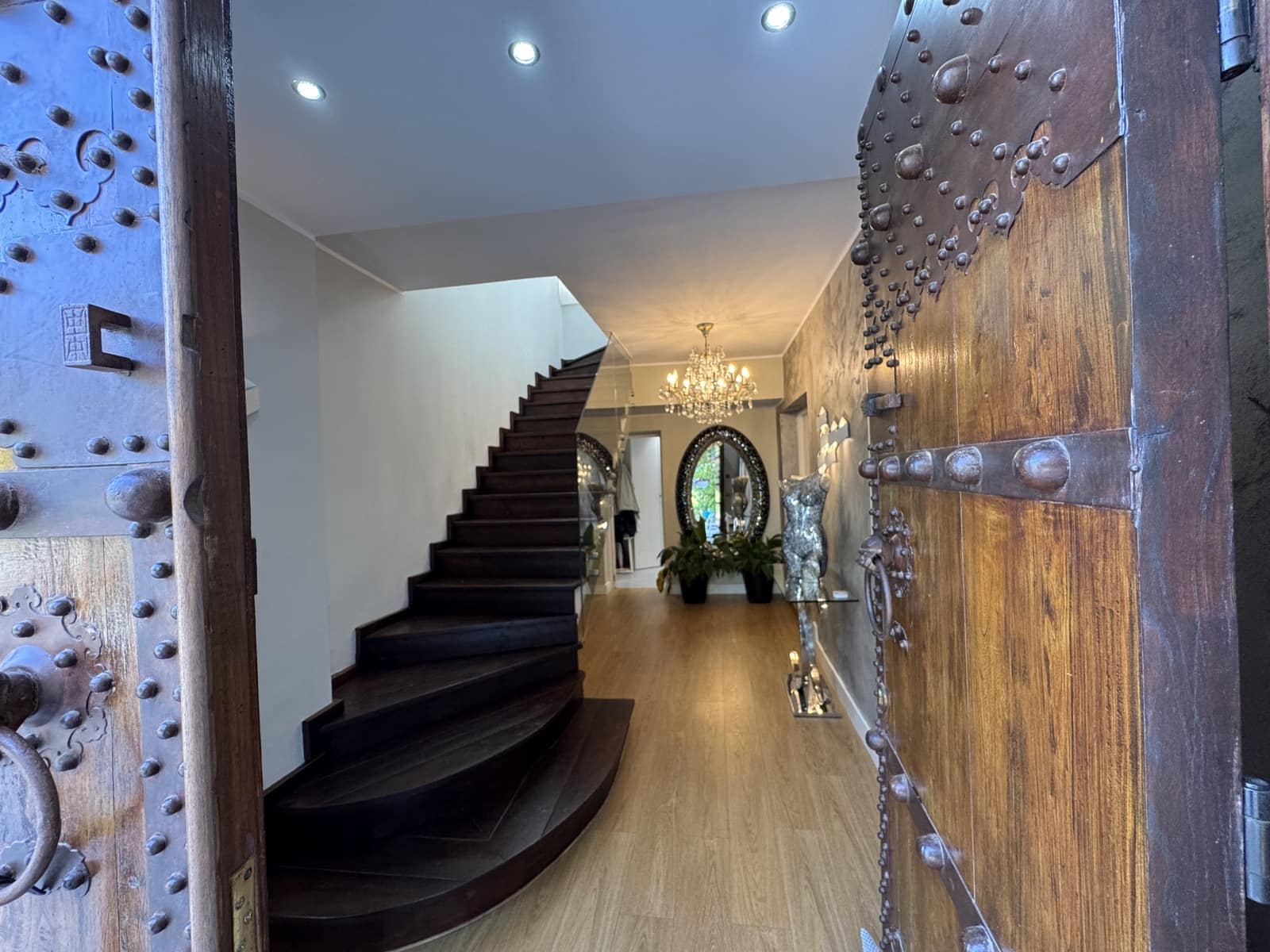 4 sypialnia Willa na sprzedaż w Benahavis z basenem - 3 195 000 € (Ref: 9362264)