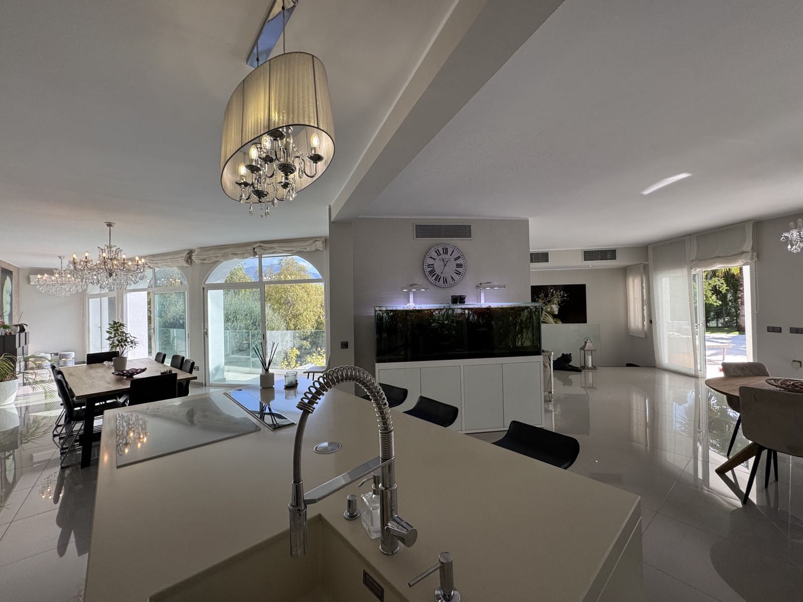 4 sypialnia Willa na sprzedaż w Benahavis z basenem - 3 195 000 € (Ref: 9362264)