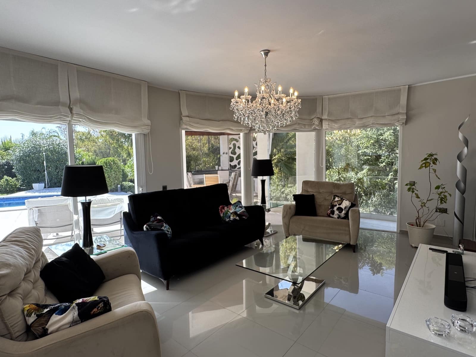 4 sypialnia Willa na sprzedaż w Benahavis z basenem - 3 195 000 € (Ref: 9362264)