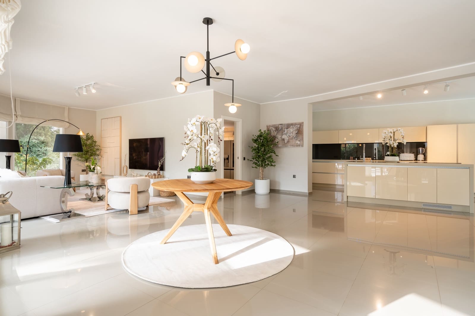 Chalet de 4 habitaciones en Benahavís en venta con piscina - 3.195.000 € (Ref: 9362264)