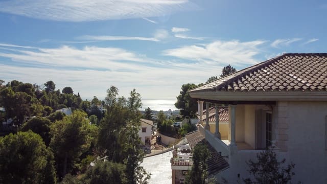 4 sovrum Villa till salu i Mijas med pool garage - 1 050 000 € (Ref: 9415650)