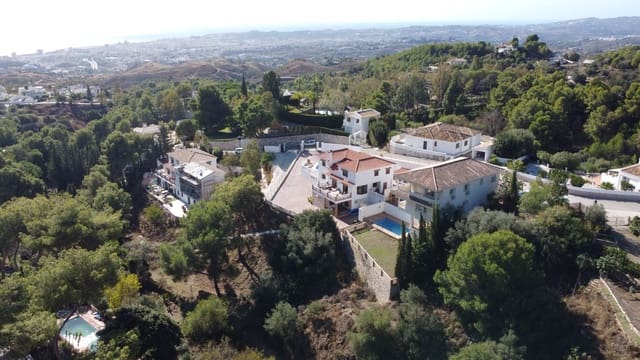 4 sovrum Villa till salu i Mijas med pool garage - 1 050 000 € (Ref: 9415650)