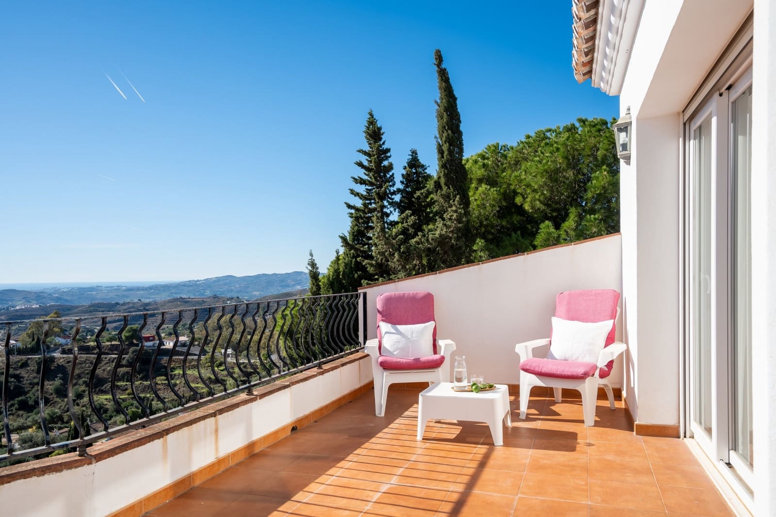 5 bedroom Villa for sale in Mijas with pool garage - € 1,299,000 (Ref: 9426984)