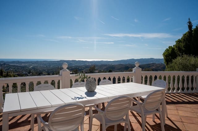 5 sovrum Villa till salu i Mijas med pool garage - 1 299 000 € (Ref: 9426984)