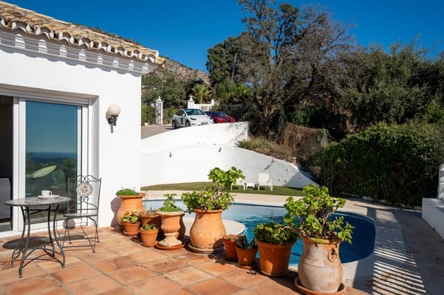 5 sovrum Villa till salu i Mijas med pool garage - 1 299 000 € (Ref: 9426984)