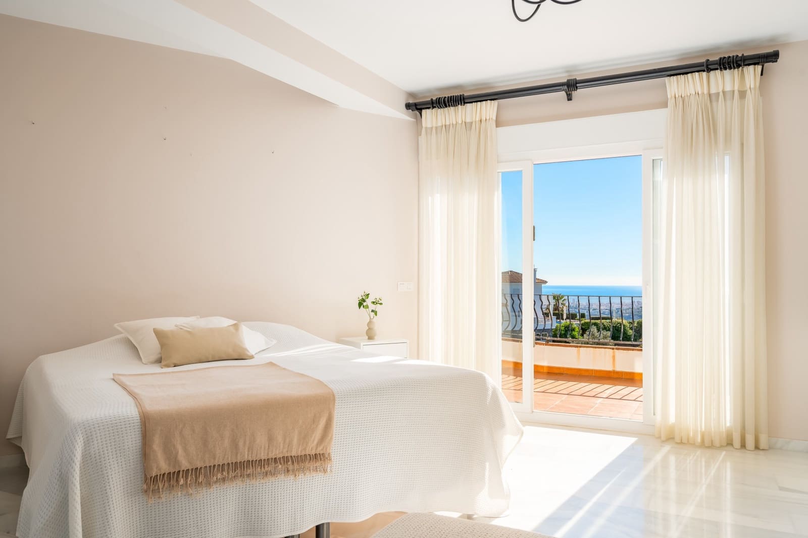 5 chambre Villa/Maison à vendre à Mijas avec piscine garage - 1 299 000 € (Ref: 9426984)