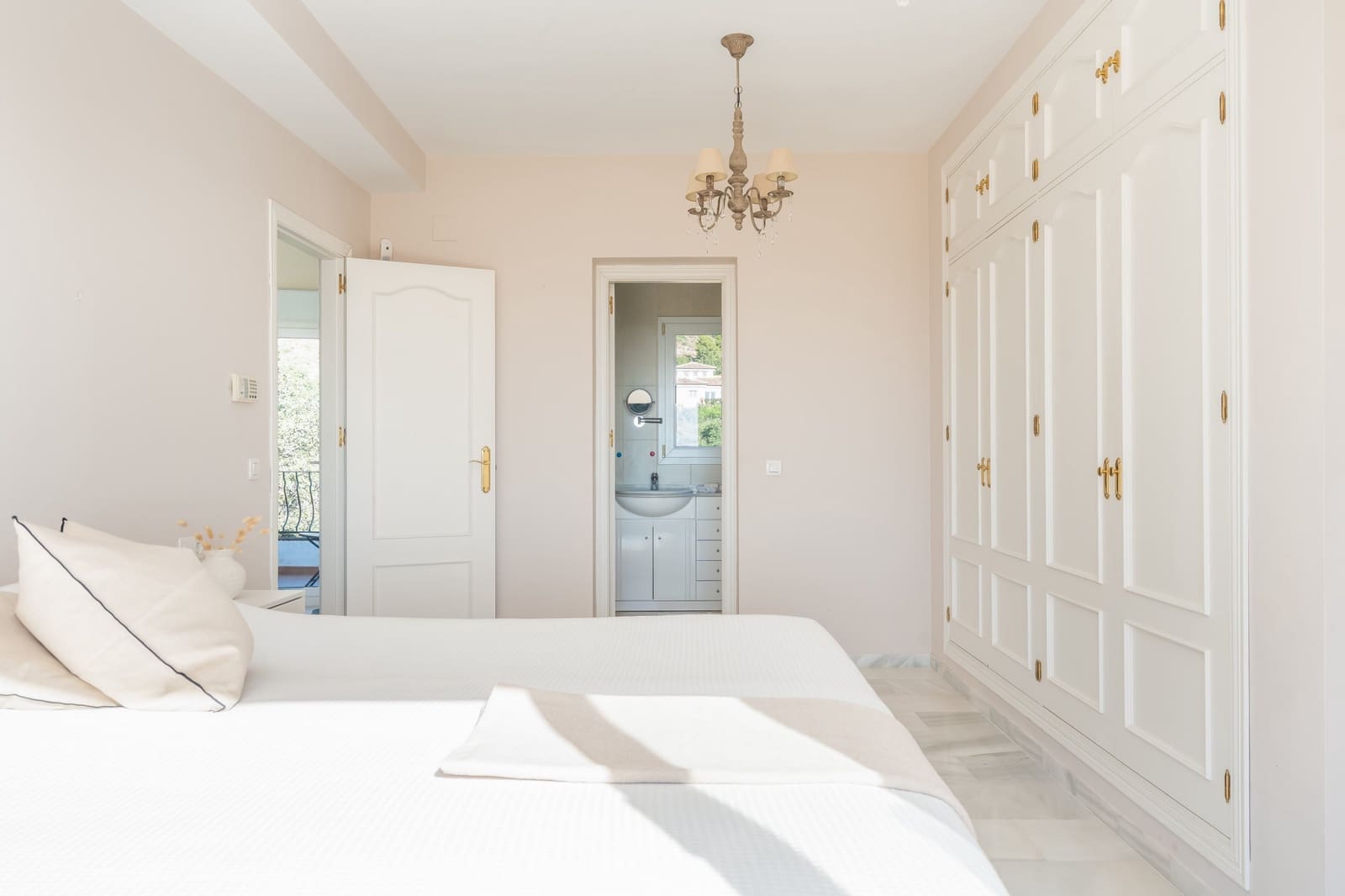 5 chambre Villa/Maison à vendre à Mijas avec piscine garage - 1 299 000 € (Ref: 9426984)