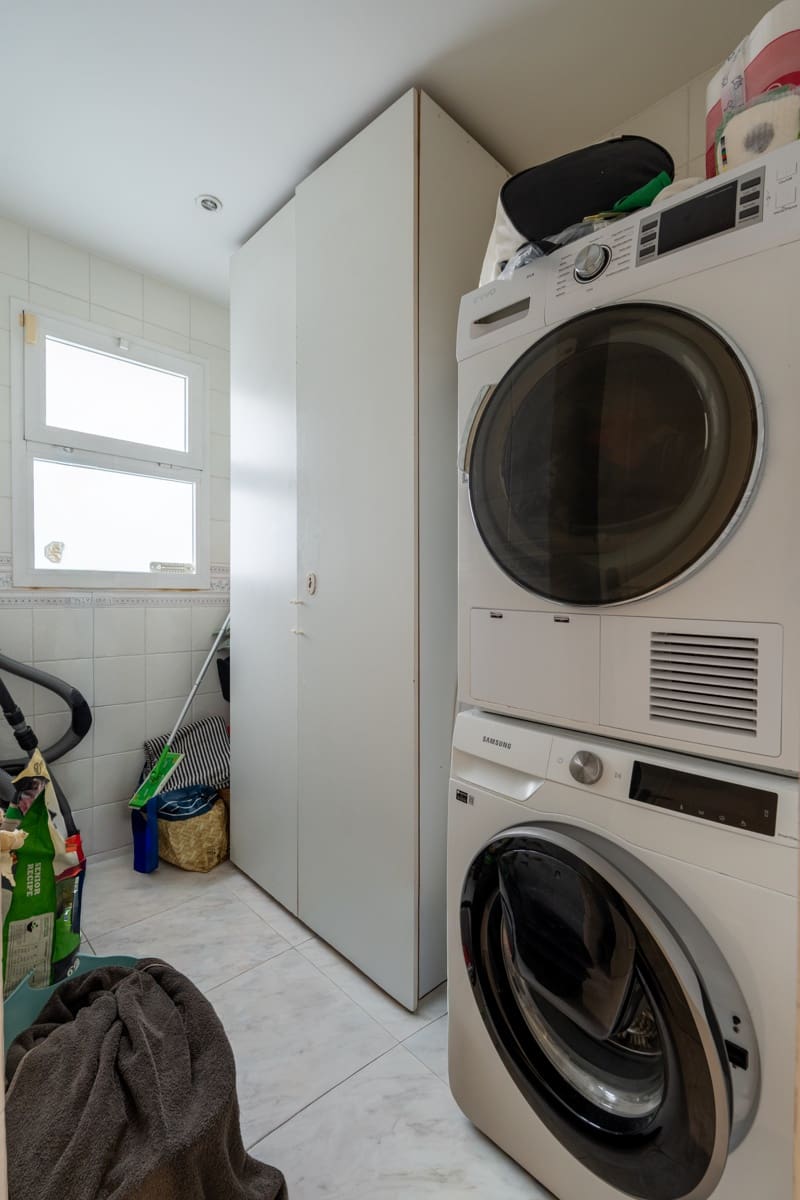 4 sypialnia Willa na sprzedaż w La Capellania z basenem garażem - 1 199 000 € (Ref: 9451912)