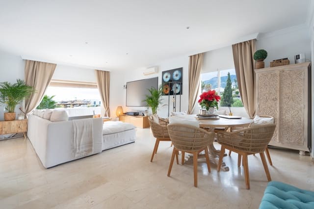 4 sypialnia Willa na sprzedaż w La Capellania, Benalmádena z basenem garażem - 1 199 000 € (Ref: 9451912)