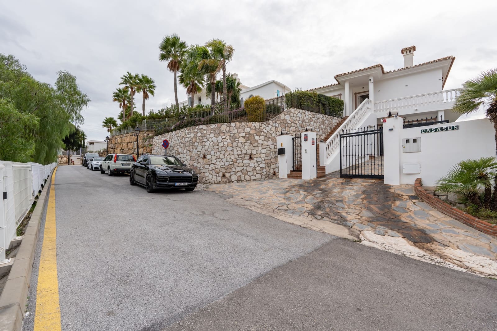 4 sypialnia Willa na sprzedaż w La Capellania z basenem garażem - 1 199 000 € (Ref: 9451912)