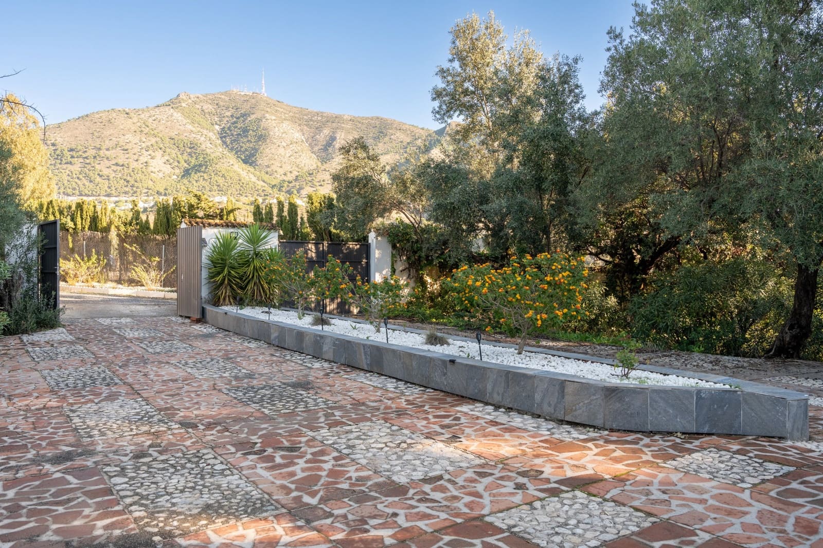 Finca/Casa Rural de 4 habitaciones en Fuengirola en venta con piscina garaje - 2.095.000 € (Ref: 9524085)