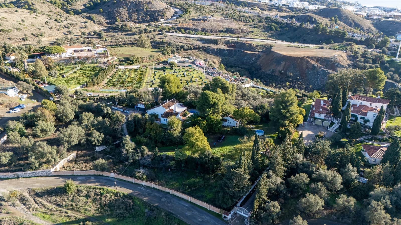 Finca/Casa Rural de 4 habitaciones en Fuengirola en venta con piscina garaje - 2.095.000 € (Ref: 9524085)