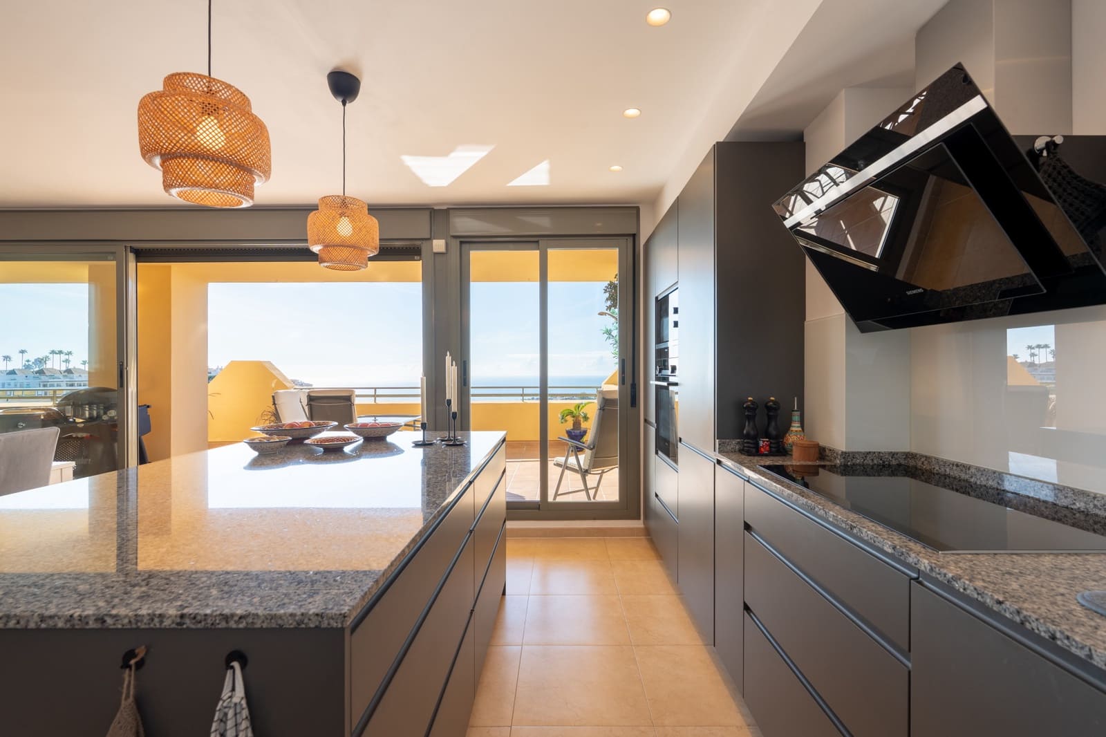 2 Zimmer Apartment zu verkaufen in Sitio de Calahonda mit Pool Garage - 425.000 € (Ref: 9533449)