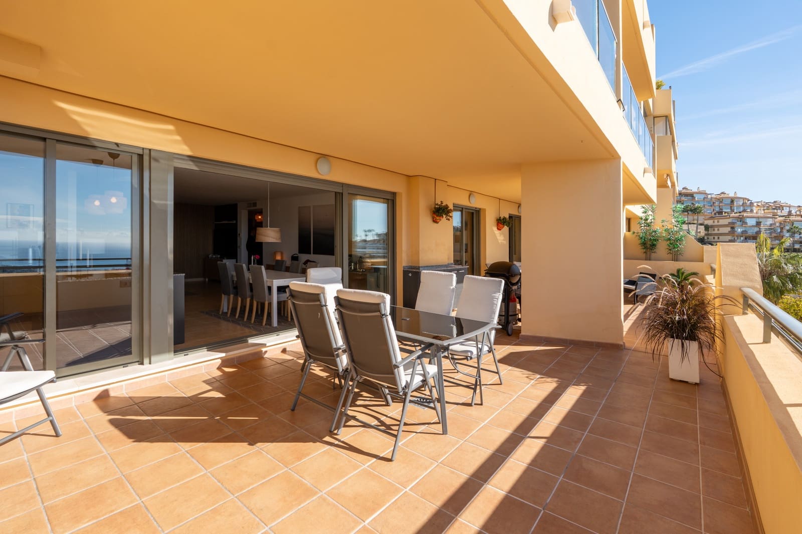2 Zimmer Apartment zu verkaufen in Sitio de Calahonda mit Pool Garage - 425.000 € (Ref: 9533449)