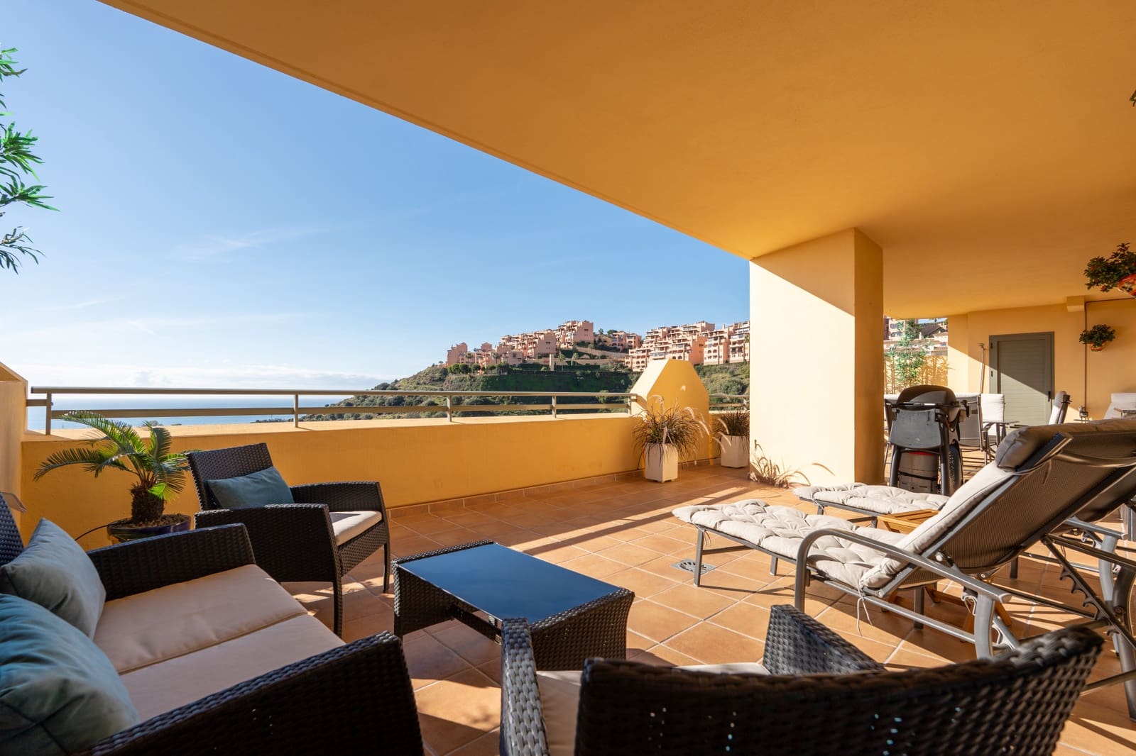 2 Zimmer Apartment zu verkaufen in Sitio de Calahonda mit Pool Garage - 425.000 € (Ref: 9533449)