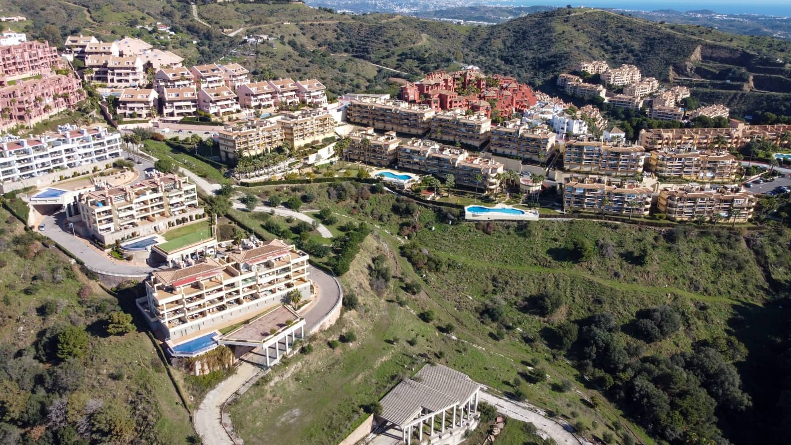 2 Zimmer Apartment zu verkaufen in Sitio de Calahonda mit Pool Garage - 425.000 € (Ref: 9533449)