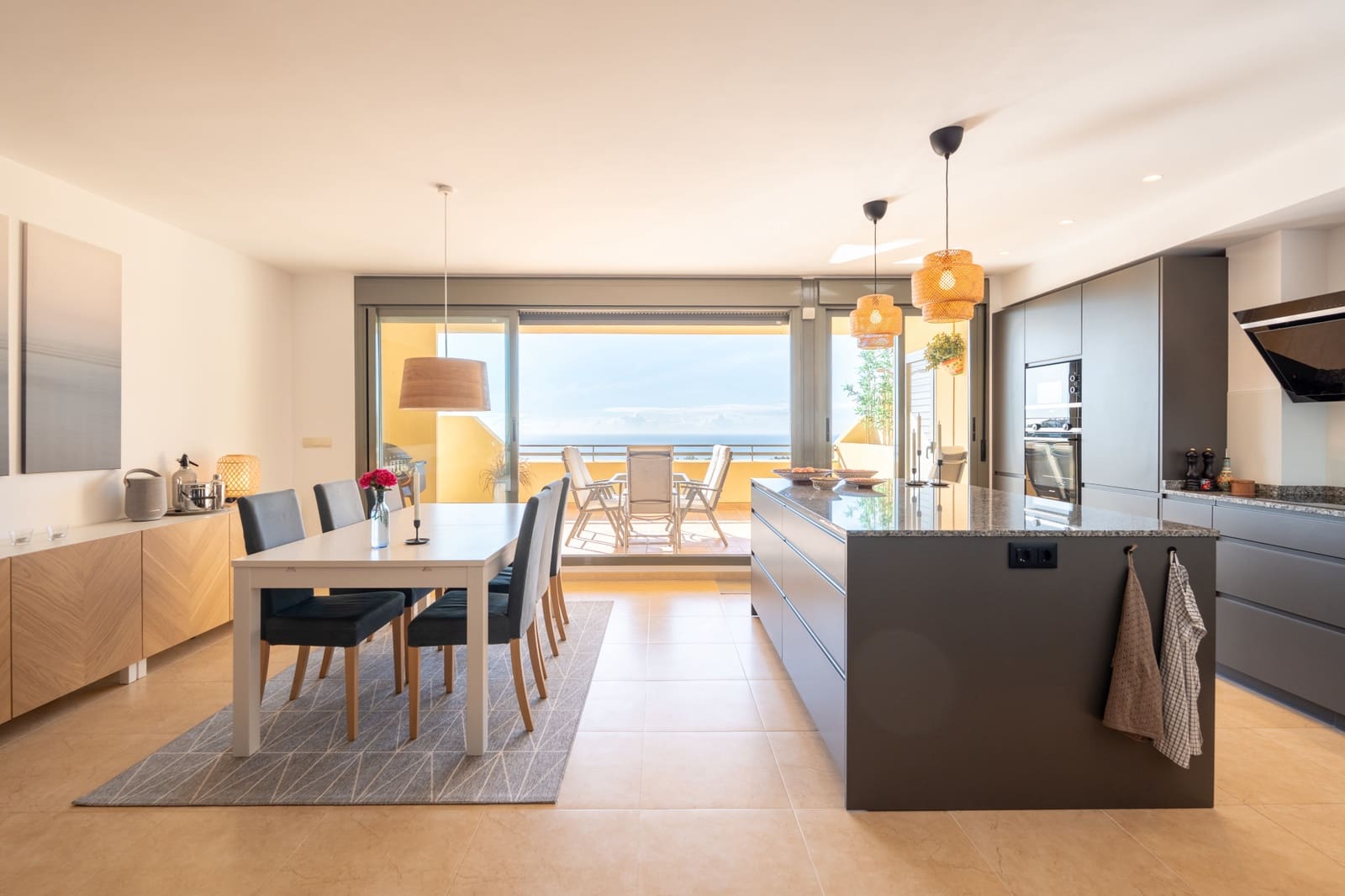 2 soverom Leilighet til salgs i Sitio de Calahonda med svømmebasseng garasje - € 425 000 (Ref: 9533449)