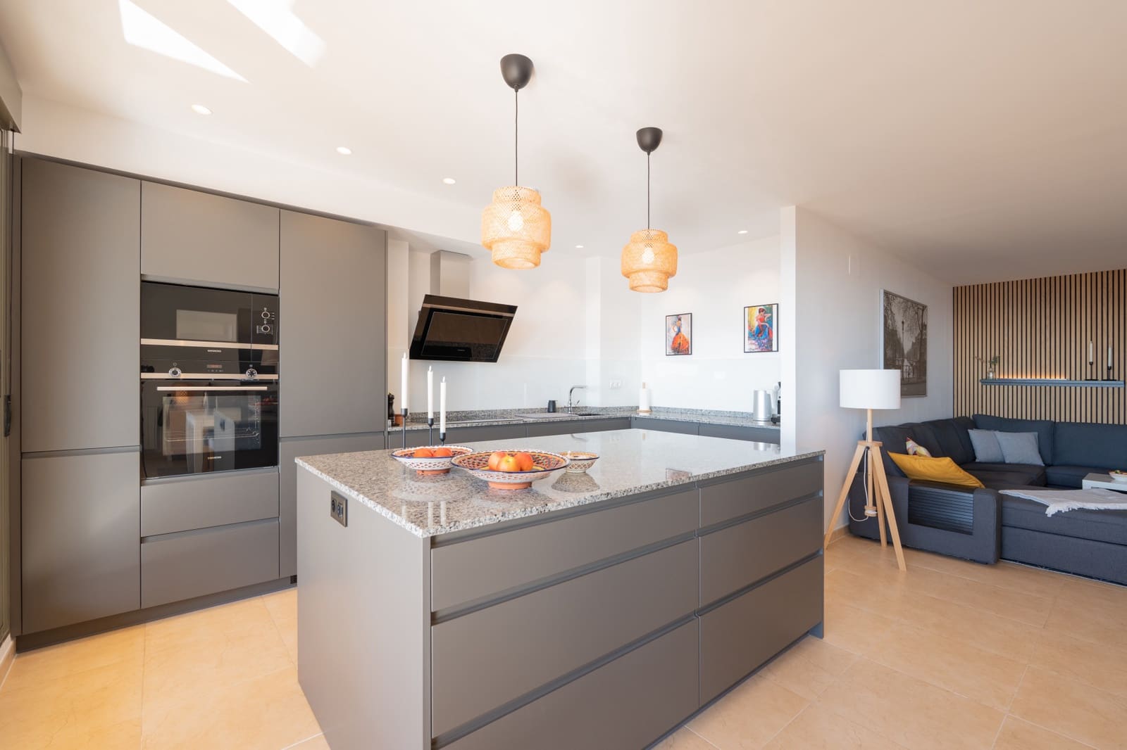 2 soverom Leilighet til salgs i Sitio de Calahonda med svømmebasseng garasje - € 425 000 (Ref: 9533449)
