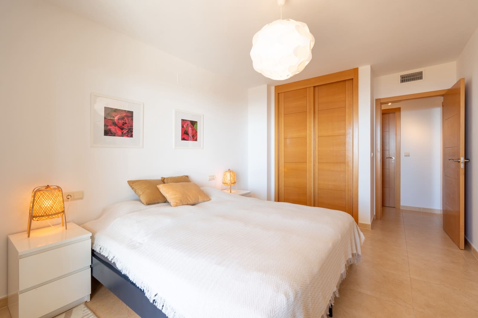 2 soverom Leilighet til salgs i Sitio de Calahonda med svømmebasseng garasje - € 425 000 (Ref: 9533449)