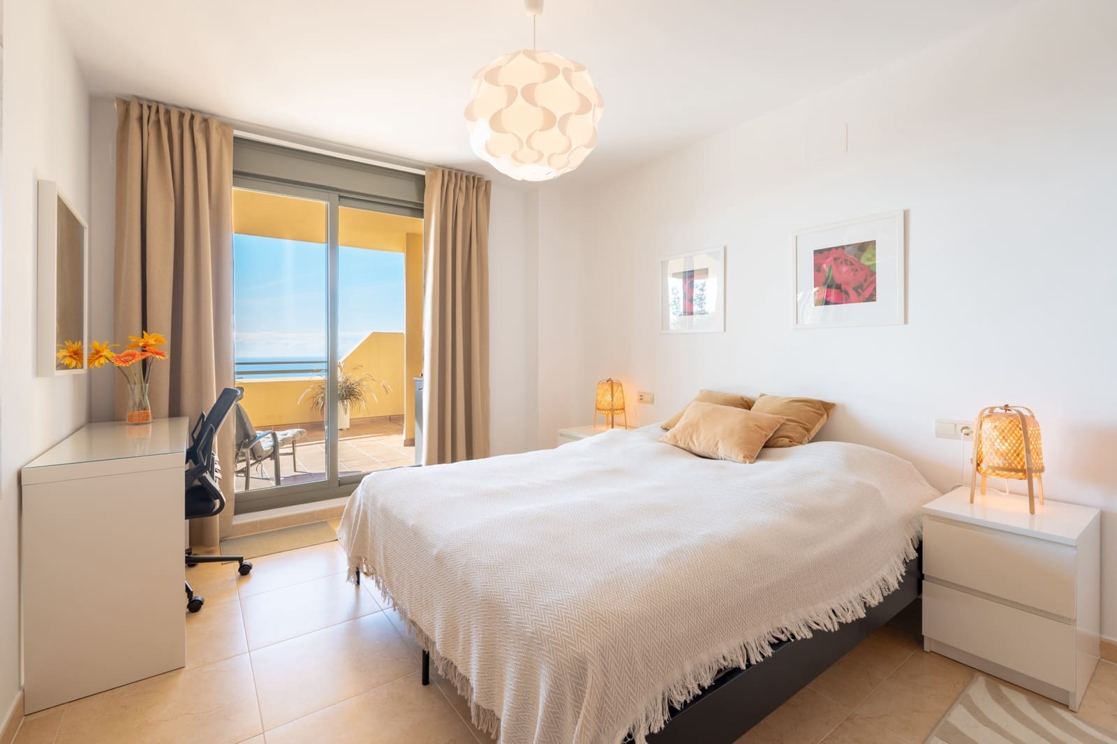 2 soverom Leilighet til salgs i Sitio de Calahonda med svømmebasseng garasje - € 425 000 (Ref: 9533449)